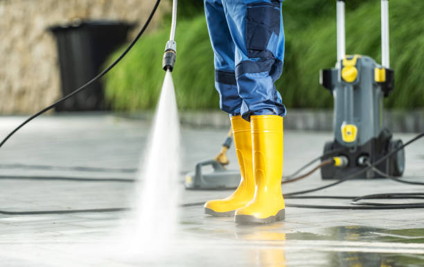 Why Choose Our Certified Pressure Washing Experts for Your Project Needs in Manatee Road, FL?