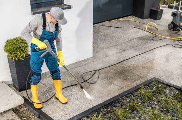 Best Commercial Pressure Washing  in Manatee Road, FL